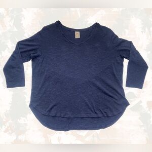 Faded Glory Navy Blue Women's Blouse 1X (16) v-neckline lightweight sweater top